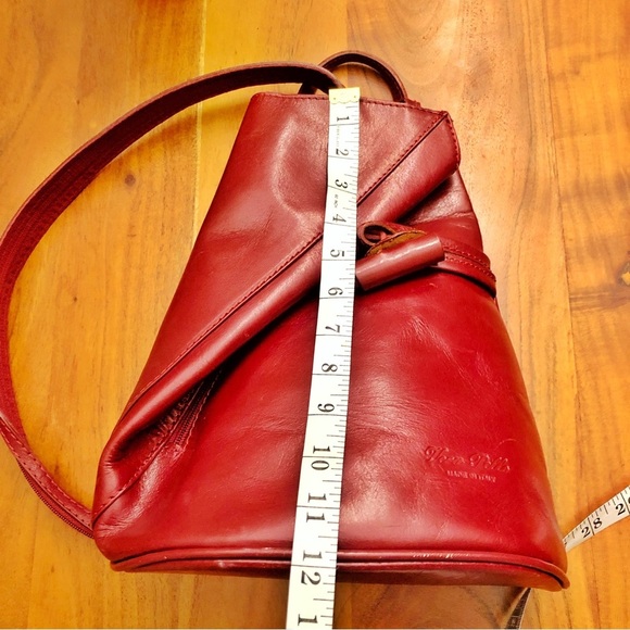 VERA PELLE Genuine Leather Italy Red Minimalist Unique Mini Medium Size Backpack - Picture 13 of 16